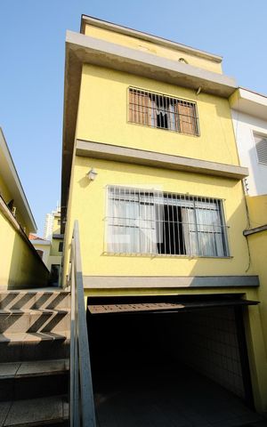 Casa para alugar com 255m², 4 quartos e 8 vagasFrente da Casa