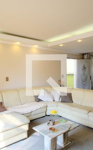 Casa para alugar com 255m², 4 quartos e 8 vagasSala