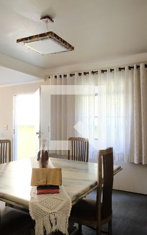 Casa para alugar com 255m², 4 quartos e 8 vagasSala de Jantar