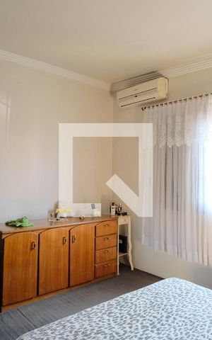 Casa para alugar com 255m², 4 quartos e 8 vagasSuíte 1