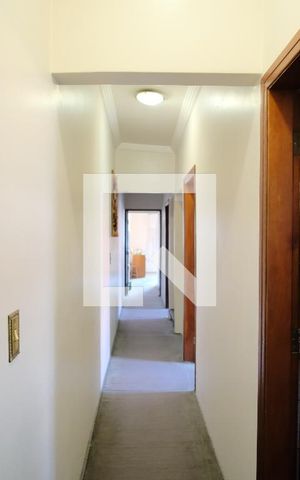 Casa para alugar com 255m², 4 quartos e 8 vagasCorredor dos Quartos