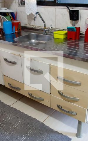 Casa à venda com 125m², 3 quartos e 2 vagas Casa à venda com 125m², 3 quartos e 2 vagasCozinha