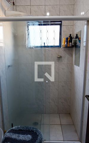 Casa à venda com 125m², 3 quartos e 2 vagas Casa à venda com 125m², 3 quartos e 2 vagasBanheiro da Suíte 2