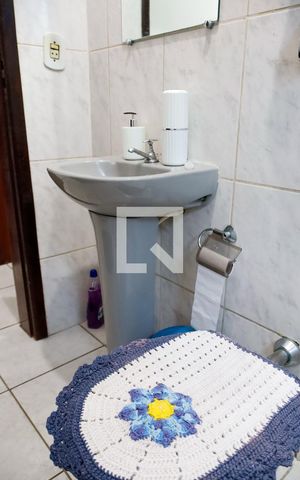 Casa à venda com 125m², 3 quartos e 2 vagas Casa à venda com 125m², 3 quartos e 2 vagasBanheiro