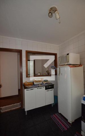 Casa à venda com 300m², 3 quartos e 2 vagasCozinhaTerraço da Casa Anexa