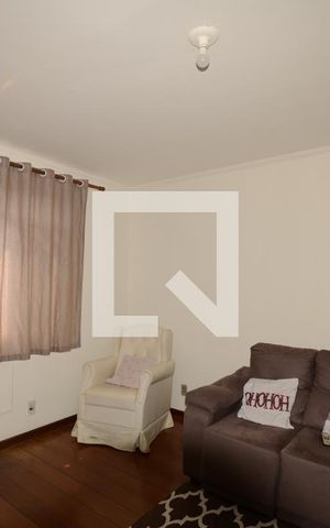 Casa à venda com 300m², 3 quartos e 2 vagasSala da Casa Anexa
