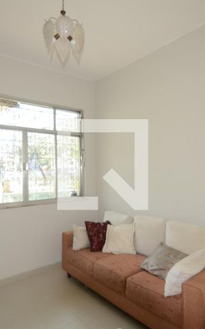 Casa à venda com 300m², 3 quartos e 2 vagasSala