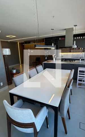 Apartamento para alugar com 100m², 3 quartos e 2 vagas Apartamento para alugar com 100m², 3 quartos e 2 vagasCozinha
