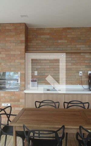 Apartamento para alugar com 60m², 2 quartos e sem vagaÁrea comum - Churrasqueira