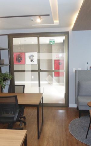 Apartamento para alugar com 60m², 2 quartos e sem vagaCowork