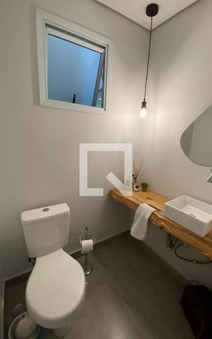 Casa de condomínio à venda com 300m², 3 quartos e 4 vagas
