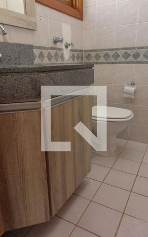 Apartamento à venda com 150m², 2 quartos e 4 vagas Apartamento à venda com 150m², 2 quartos e 4 vagasLavabo