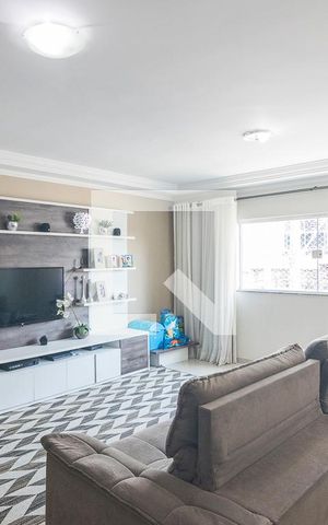 Casa à venda com 190m², 3 quartos e 4 vagas Casa à venda com 190m², 3 quartos e 4 vagasSala