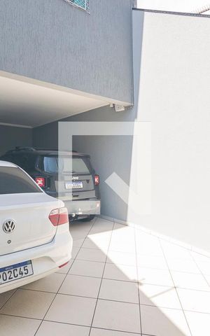 Casa à venda com 190m², 3 quartos e 4 vagas Casa à venda com 190m², 3 quartos e 4 vagasGaragem