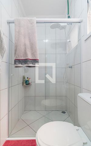 Casa à venda com 190m², 3 quartos e 4 vagas Casa à venda com 190m², 3 quartos e 4 vagasBanheiro