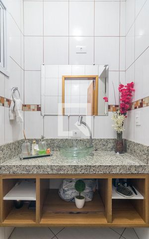 Casa à venda com 190m², 3 quartos e 4 vagas Casa à venda com 190m², 3 quartos e 4 vagasLavabo