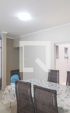 Casa à venda com 190m², 3 quartos e 4 vagas Casa à venda com 190m², 3 quartos e 4 vagasCopa
