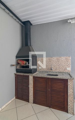 Casa à venda com 190m², 3 quartos e 4 vagas Casa à venda com 190m², 3 quartos e 4 vagasQuintal