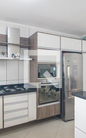 Casa à venda com 190m², 3 quartos e 4 vagas Casa à venda com 190m², 3 quartos e 4 vagasCozinha