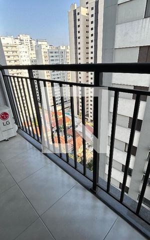 Apartamento à venda com 32m², 1 quarto e sem vaga Apartamento à venda com 32m², 1 quarto e sem vagaVaranda