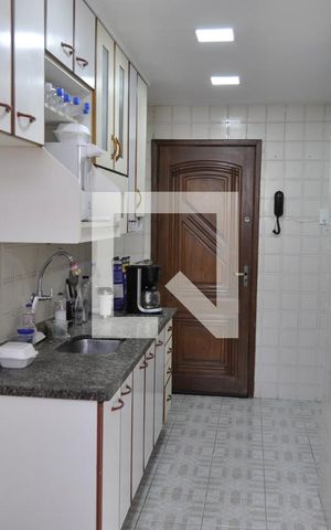 Apartamento à venda com 74m², 2 quartos e 1 vagaCozinha