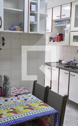 Apartamento à venda com 74m², 2 quartos e 1 vagaCozinha