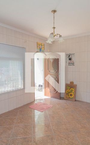 Casa à venda com 107m², 3 quartos e 1 vaga Casa à venda com 107m², 3 quartos e 1 vagaSala