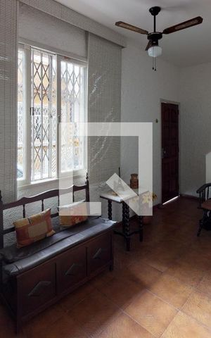 Casa à venda com 240m², 5 quartos e 1 vaga