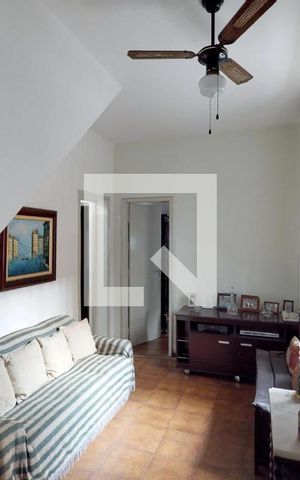 Casa à venda com 240m², 5 quartos e 1 vaga