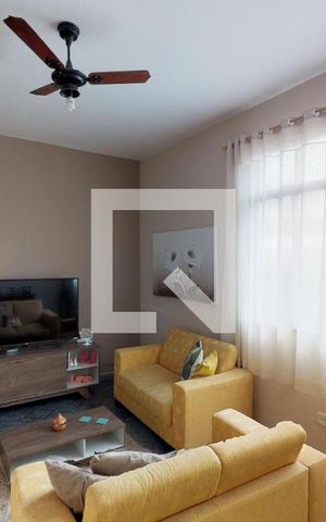 Casa à venda com 240m², 5 quartos e 1 vaga