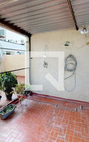 Casa à venda com 240m², 5 quartos e 1 vaga