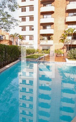 Apartamento à venda com 118m², 4 quartos e 3 vagasÁrea comum - Piscina