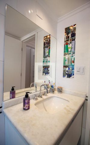 Apartamento à venda com 118m², 4 quartos e 3 vagasBanheiro