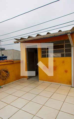 Casa à venda com 103m², 3 quartos e 2 vagas Casa à venda com 103m², 3 quartos e 2 vagasTerraço