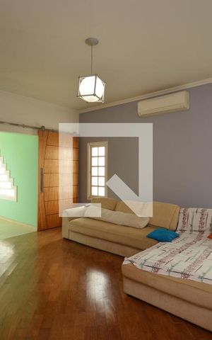Casa à venda com 980m², 3 quartos e 7 vagasSala TV
