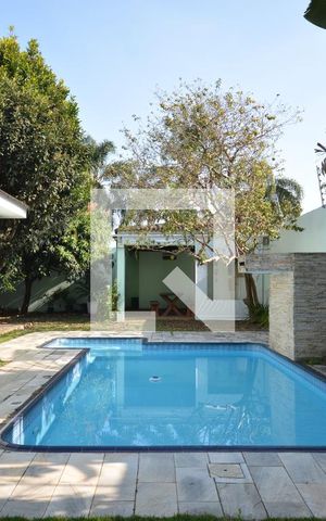 Casa à venda com 980m², 3 quartos e 7 vagasPiscina
