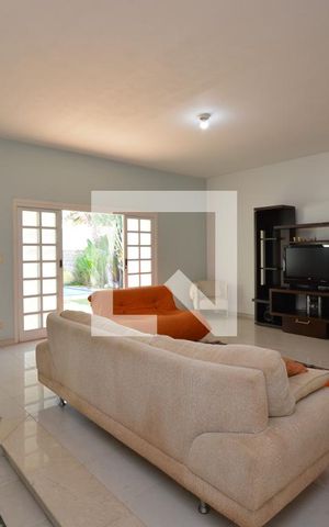 Casa à venda com 980m², 3 quartos e 7 vagasSala