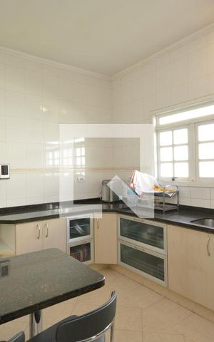 Casa à venda com 980m², 3 quartos e 7 vagasCozinha