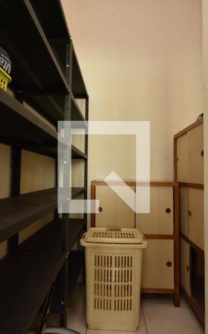 Casa à venda com 980m², 3 quartos e 7 vagasDespensa