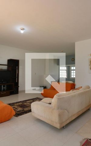 Casa à venda com 980m², 3 quartos e 7 vagasSala