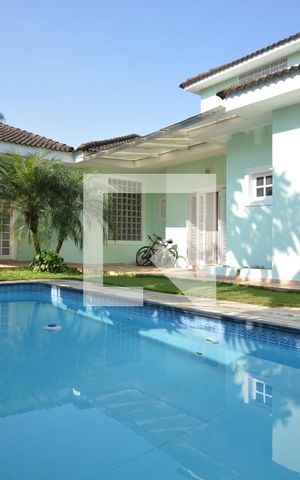 Casa à venda com 980m², 3 quartos e 7 vagasPiscina