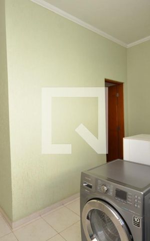 Casa à venda com 980m², 3 quartos e 7 vagasÁrea de Serviço