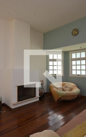 Casa à venda com 980m², 3 quartos e 7 vagasSala