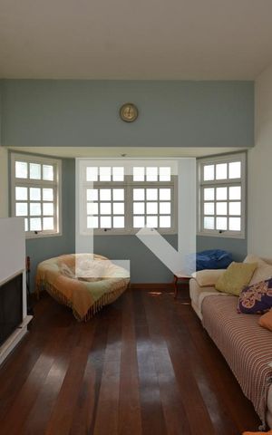 Casa à venda com 980m², 3 quartos e 7 vagasSala
