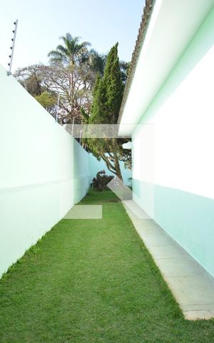 Casa à venda com 980m², 3 quartos e 7 vagasCorredor Externo