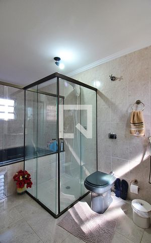 Casa à venda com 202m², 3 quartos e 2 vagasQuarto 1 - Suíte Banheiro