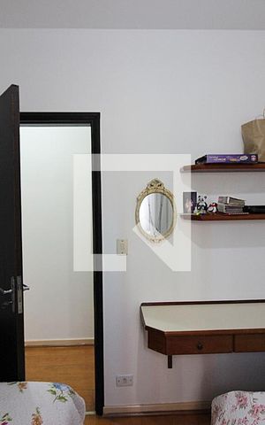 Casa à venda com 202m², 3 quartos e 2 vagasQuarto 2