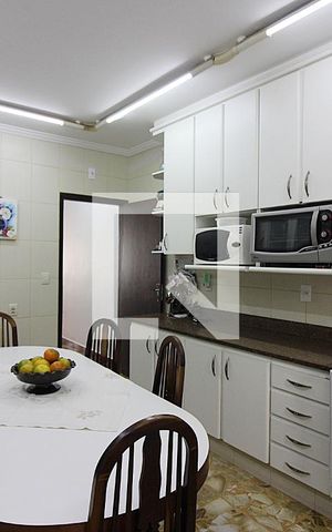 Casa à venda com 202m², 3 quartos e 2 vagasCozinha