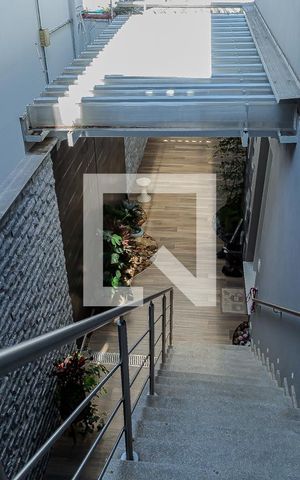 Casa à venda com 200m², 2 quartos e 2 vagas Casa à venda com 200m², 2 quartos e 2 vagasCorredor