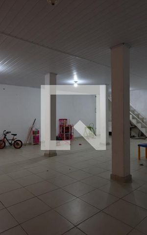 Casa à venda com 220m², 4 quartos e 4 vagasÁrea externa 